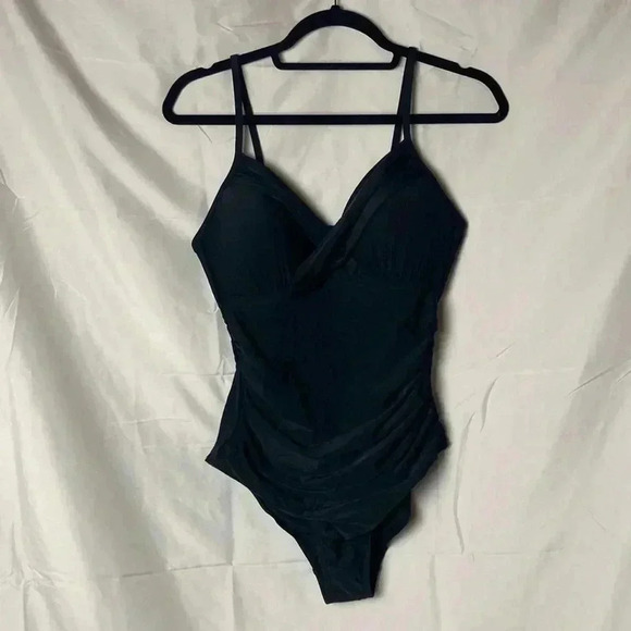 Hilor one piece swimming suit size 10 - Picture 1 of 7